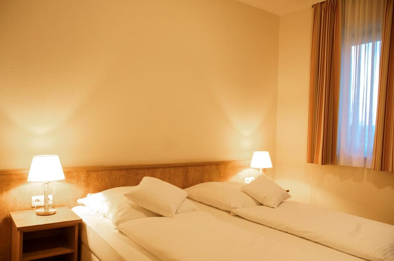 Friends Hotel Kerpen Экстерьер фото
